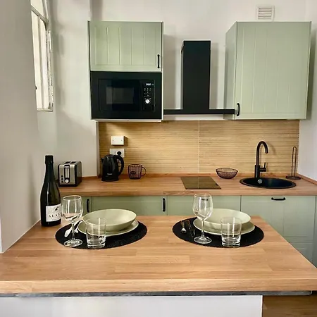 A Due Passi Dal Colosseo *