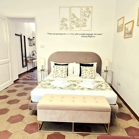 A Due Passi Dal Colosseo Apartment *