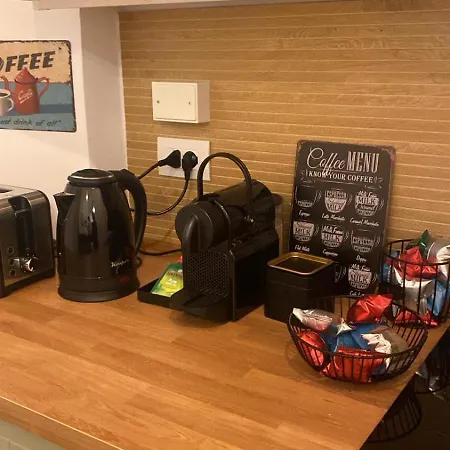 A Due Passi Dal Colosseo Rzym