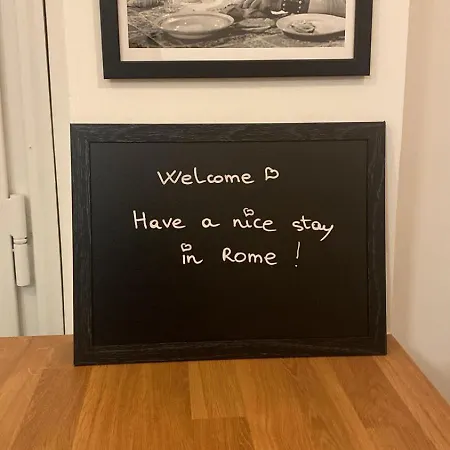 A Due Passi Dal Colosseo Apartment *