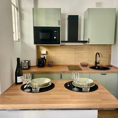A Due Passi Dal Colosseo Apartment *
